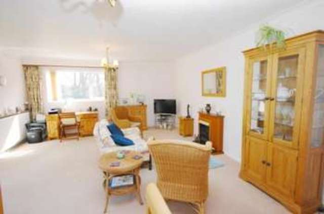  Image of 2 bedroom Flat for sale in Beaufoys Avenue Ferndown BH22 at Ferndown  West Moors, BH22 9RQ