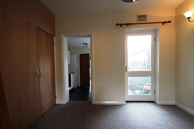  Image of 3 bedroom Terraced house to rent in Abbey Walk Cambridge CB1 at Cambridge, CB1 2QJ