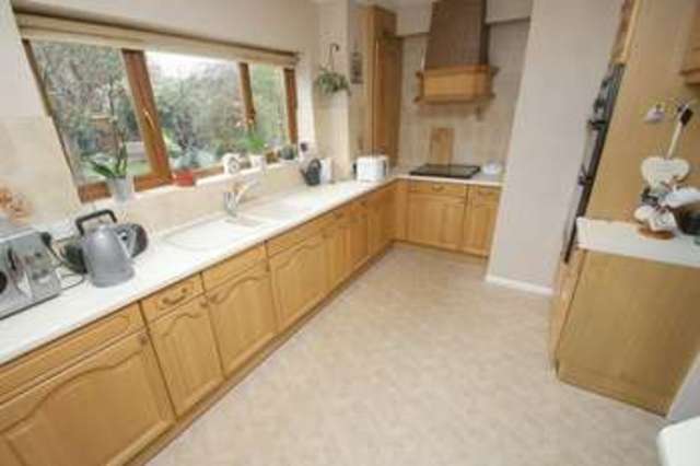  Image of 4 bedroom Detached house for sale in Abel Close Hemel Hempstead HP2 at Abel Close Adeyfield Hemel Hempstead, HP2 4BL