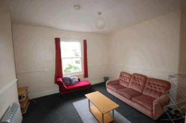  Image of 3 bedroom Property to rent in Addington Road Reading RG1 at Addington Road Reading Reading, RG1 5PZ