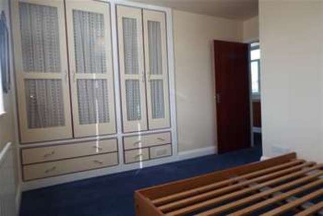  Image of 4 bedroom Detached house to rent in Addison Avenue London N14 at London, N14 4AJ