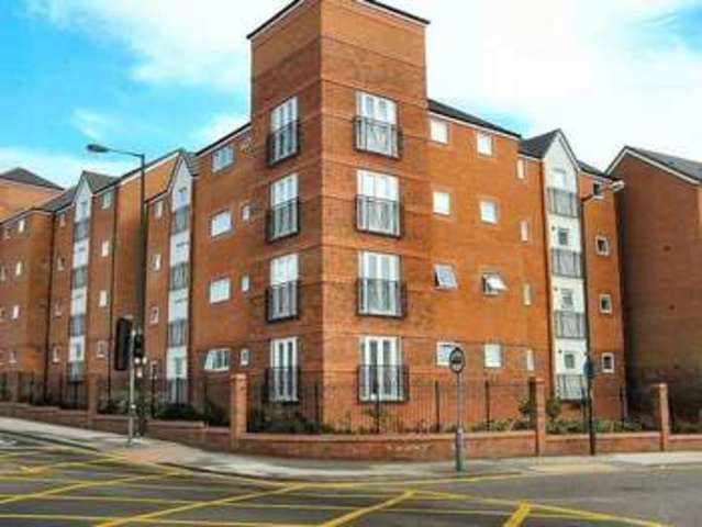  Image of 2 bedroom Flat to rent in Terret Close Walsall WS1 at Terret Close Aintree House Walsall, WS1 1EN