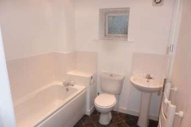  Image of 2 bedroom Flat to rent in Terret Close Walsall WS1 at Terret Close Aintree House Walsall, WS1 1EN