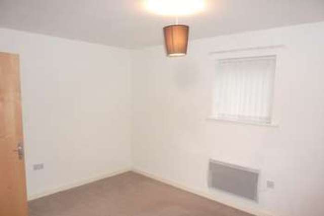  Image of 2 bedroom Flat to rent in Terret Close Walsall WS1 at Terret Close Aintree House Walsall, WS1 1EN