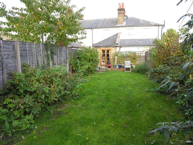  Image of 2 bedroom Terraced house to rent in Albert Road Epsom KT17 at Albert Road  Epsom, KT17 4EH