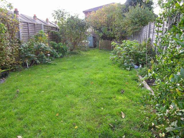  Image of 2 bedroom Terraced house to rent in Albert Road Epsom KT17 at Albert Road  Epsom, KT17 4EH
