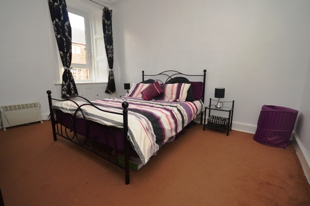  Image of 1 bedroom Flat to rent in Albion Road Edinburgh EH7 at Easter Road Edinburgh Edinburgh, EH7 5QZ