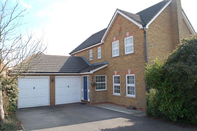  Image of 4 bedroom Detached house for sale in Alderton Road Orsett Grays RM16 at Alderton Road  Orsett, RM16 3DZ