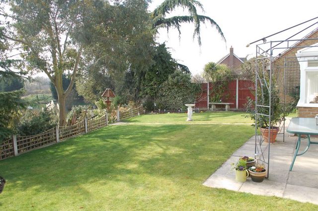  Image of 4 bedroom Detached house for sale in Alderton Road Orsett Grays RM16 at Alderton Road  Orsett, RM16 3DZ