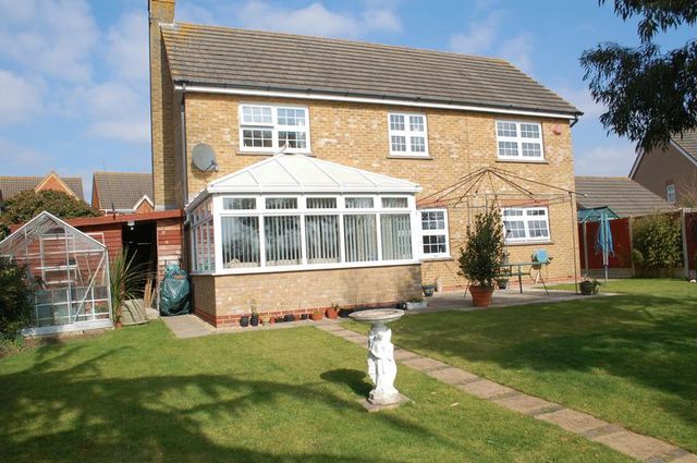  Image of 4 bedroom Detached house for sale in Alderton Road Orsett Grays RM16 at Alderton Road  Orsett, RM16 3DZ