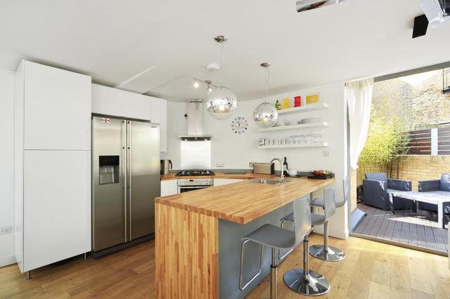  Image of 2 bedroom Detached house for sale in Aliwal Road London SW11 at Aliwal Road  London, SW11 1RB