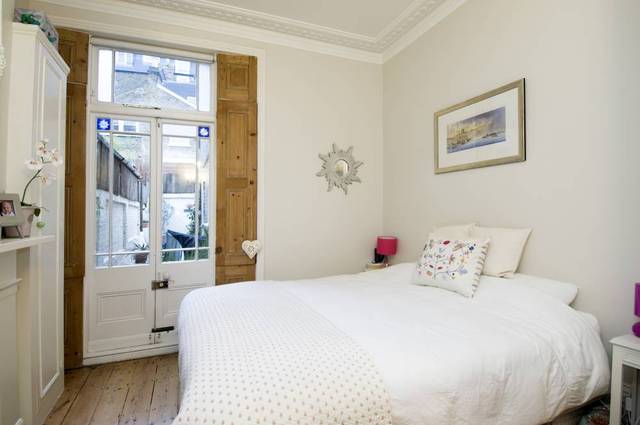  Image of 2 bedroom Ground Flat to rent in Almeric Road London SW11 at Almeric Road  London, SW11 1HL