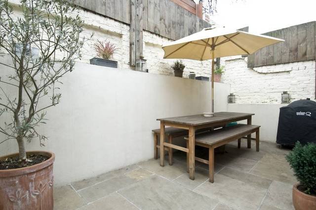  Image of 2 bedroom Ground Flat to rent in Almeric Road London SW11 at Almeric Road  London, SW11 1HL