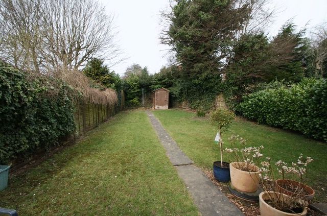  Image of 3 bedroom Semi-Detached house to rent in Almond Walk Hazlemere High Wycombe HP15 at Almond Walk Hazlemere High Wycombe, HP15 7RE