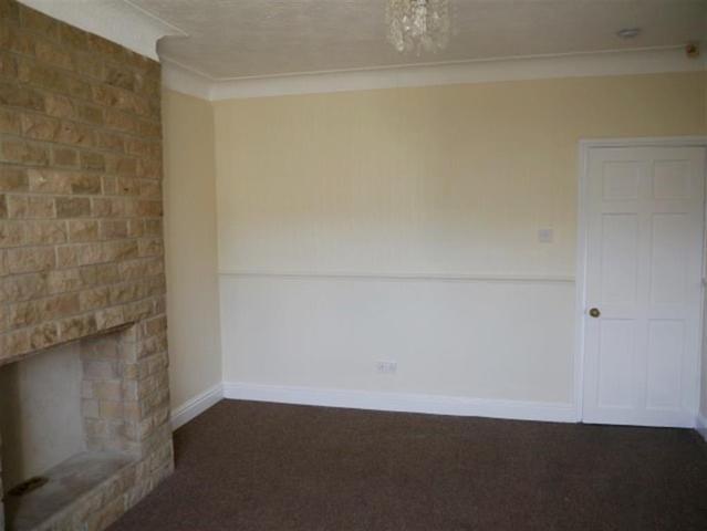 Image of 3 bedroom Semi-Detached house to rent in Anlaby Street Laisterdyke Bradford BD4 at Bradford  Tong Street, BD4 8PS