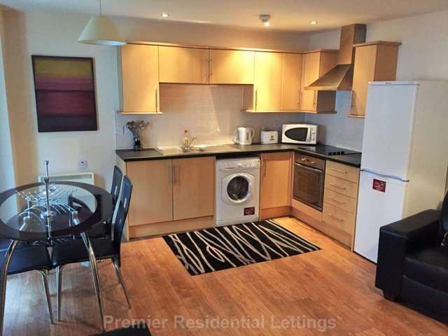  Image of 2 bedroom Apartment to rent in Newbridge Close Radcliffe Manchester M26 at Radcliffe Manchester, M26 2WB