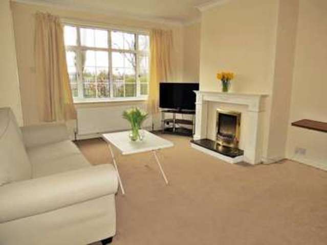  Image of 2 bedroom Semi-Detached house to rent in Appleby Walk Leeds LS15 at Leeds LS15 Leeds, LS15 0NJ