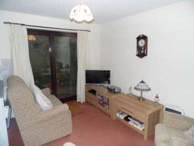  Image of 1 bedroom Flat to rent in Appletree Court Worle Weston-super-Mare BS22 at Worle Weston-super-Mare St Georges, BS22 6BA