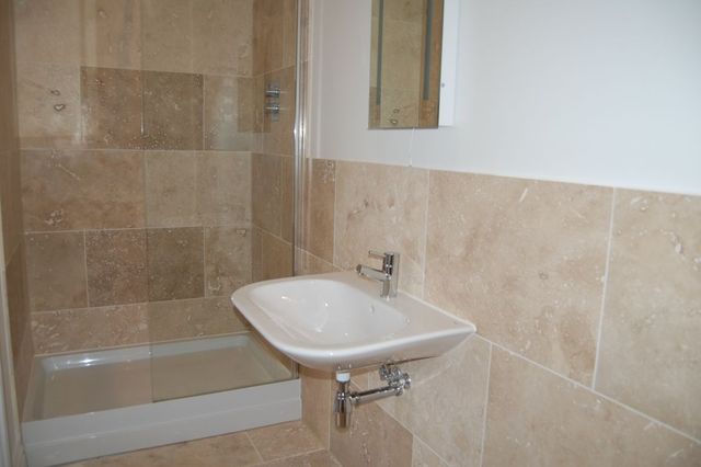  Image of 2 bedroom Apartment to rent in Caistor Drive Bracebridge Heath Lincoln LN4 at Bracebridge Heath Lincoln Bracebridge Heath, LN4 2TA