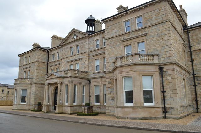 Image of 2 bedroom Apartment to rent in Caistor Drive Bracebridge Heath Lincoln LN4 at Bracebridge Heath Lincoln Bracebridge Heath, LN4 2TA
