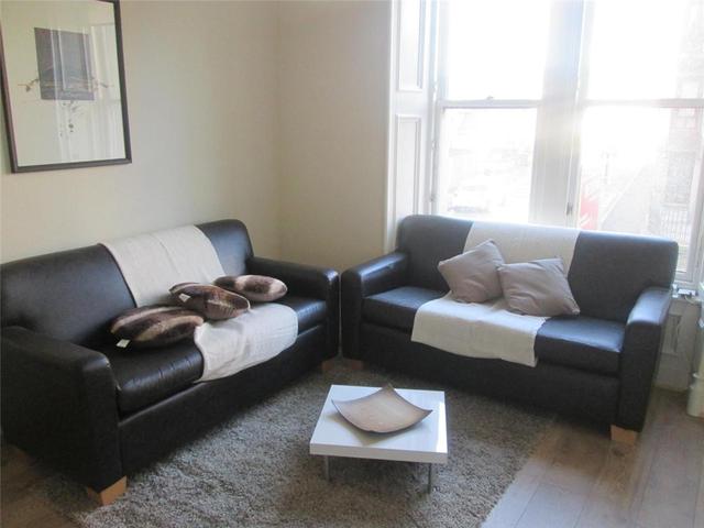  Image of 3 bedroom Flat to rent in Arbroath Road Dundee DD4 at Stobswell Dundee Dundee, DD4 6HJ