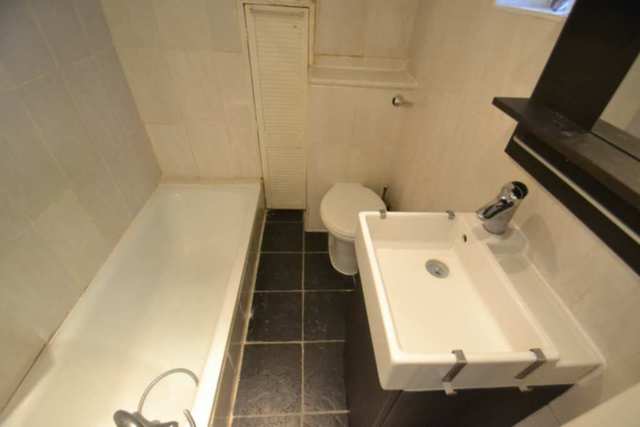  Image of 1 bedroom Flat to rent in Argyle Road London W13 at Argyle Road  London, W13 0LW