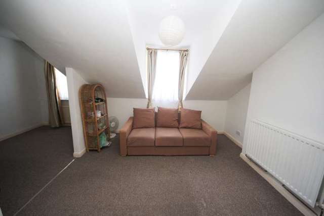  Image of 1 bedroom Flat to rent in Arlingford Road London SW2 at Arlingford Road Brixton London, SW2 2ST