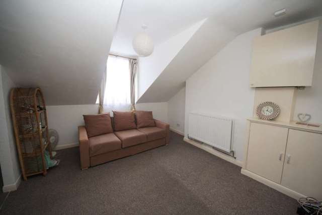  Image of 1 bedroom Flat to rent in Arlingford Road London SW2 at Arlingford Road Brixton London, SW2 2ST