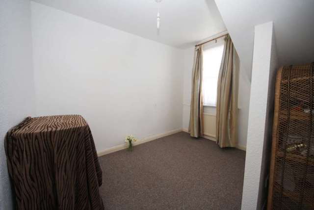  Image of 1 bedroom Flat to rent in Arlingford Road London SW2 at Arlingford Road Brixton London, SW2 2ST