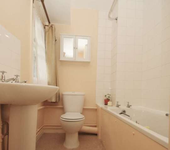  Image of 1 bedroom Flat to rent in Arlingford Road London SW2 at Arlingford Road Brixton London, SW2 2ST