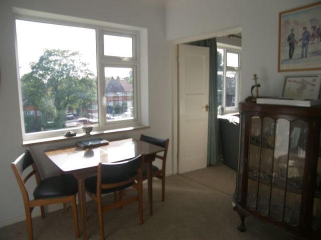  Image of 3 bedroom Houses for sale in Arundel Gardens London N21 at Arundel Gardens Winchmore Hill Winchmore Hill, N21 3AD