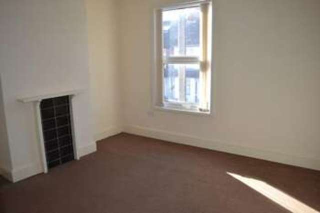  Image of 2 bedroom Terraced house for sale in Ashcroft Road Gainsborough DN21 at Ashcroft Road  Gainsborough, DN21 1LB