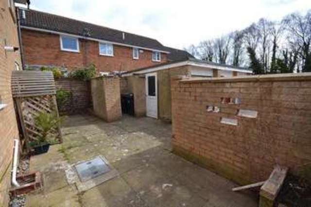  Image of 2 bedroom Flat to rent in Ashdown Road Bexhill-on-Sea TN40 at Bexhill On Sea, TN40 1SF