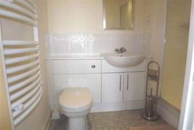  Image of 2 bedroom Flat to rent in Loates Lane Watford WD17 at Watford, WD17 2PJ
