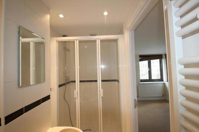  Image of 2 bedroom Apartment to rent in Ashurst Place Dorking RH4 at Dorking, RH4 1QY