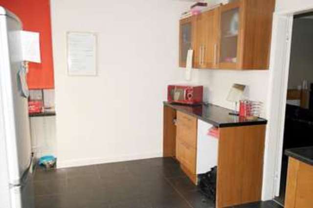  Image of 3 bedroom Terraced house to rent in Aston Place Bramley Leeds LS13 at Bramley, LS13 2DQ
