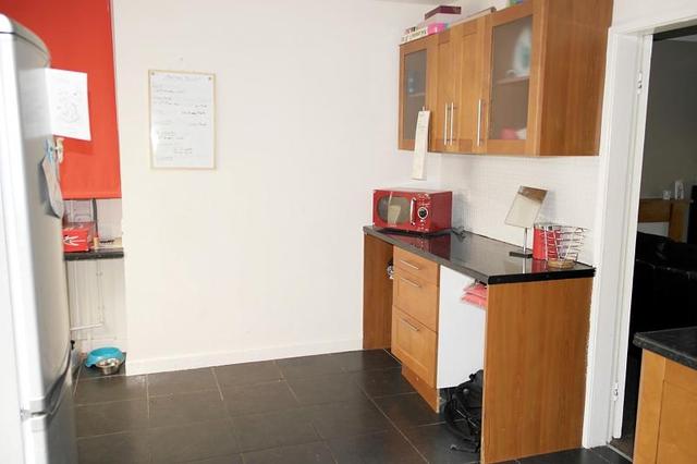  Image of 3 bedroom Terraced house to rent in Aston Place Bramley Leeds LS13 at Bramley, LS13 2DQ