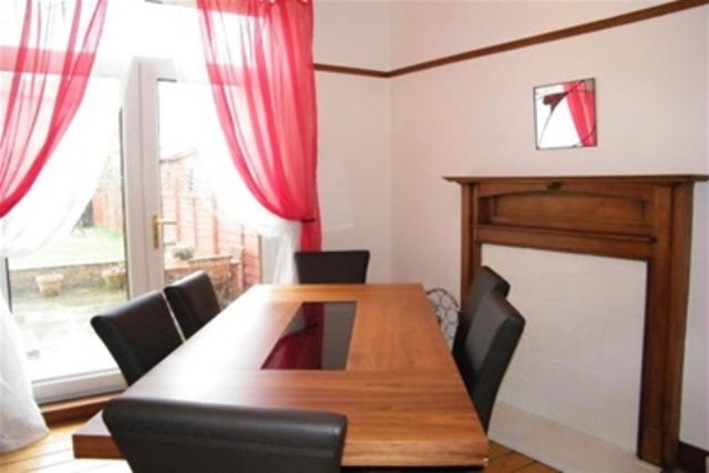  Image of 3 bedroom Terraced house to rent in Auldhouse Road Glasgow G43 at Mansewood Glasgow Glasgow, G43 1XE
