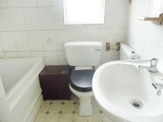  Image of 1 bedroom Flat to rent in Austin Street Hanley Stoke-on-Trent ST1 at Austin Street Hanley Stoke-On-Trent, ST1 3HY