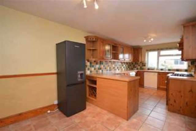  Image of 4 bedroom Terraced house to rent in Avening Road London SW18 at Wandsworth, SW18 4PN