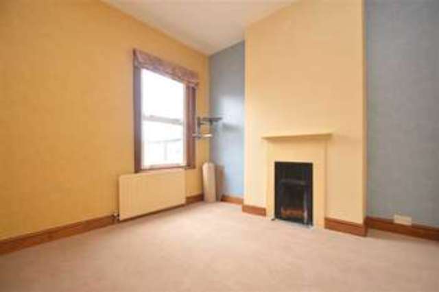  Image of 4 bedroom Terraced house to rent in Avening Road London SW18 at Wandsworth, SW18 4PN
