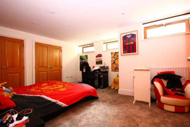  Image of 5 bedroom Detached house to rent in Aylesbury Road Aston Clinton Aylesbury HP22 at Aylesbury Road Aston Clinton Aylesbury, HP22 5AH