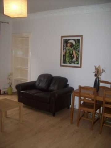  Image of 2 bedroom Flat to rent in Baldovan Terrace Dundee DD4 at Stobswell Dundee Dundee, DD4 6LS