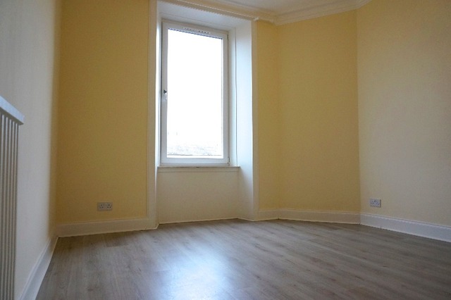  Image of 2 bedroom Flat to rent in Balfour Street Edinburgh EH6 at Leith Walk Edinburgh Edinburgh, EH6 5DG