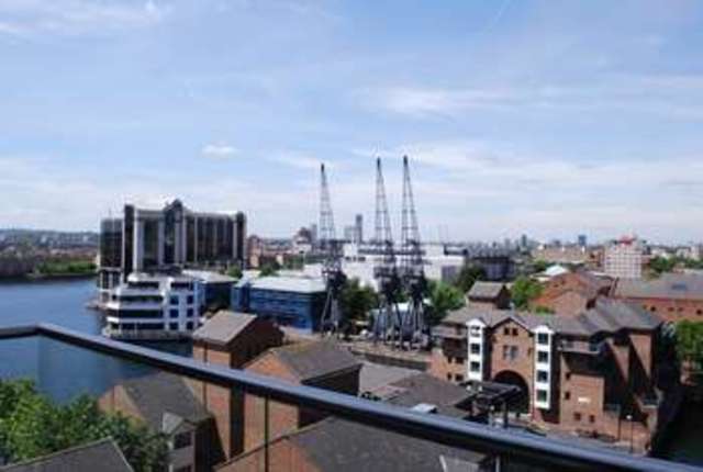 Image of Flat to rent in Baltimore Wharf London E14 at 4 Oakland Quay  Canary Wharf, E14 9FB