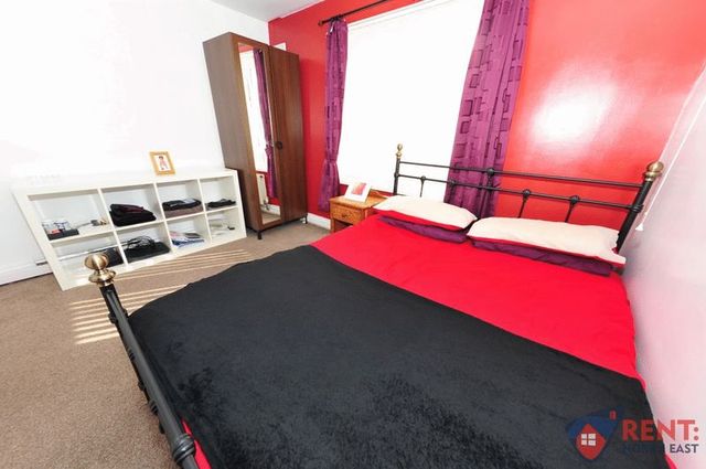  Image of 1 bedroom Flat to rent in Bamburgh Walk Gosforth Newcastle upon Tyne NE3 at Bamburgh Walk Gosforth Fawdon, NE3 3PH