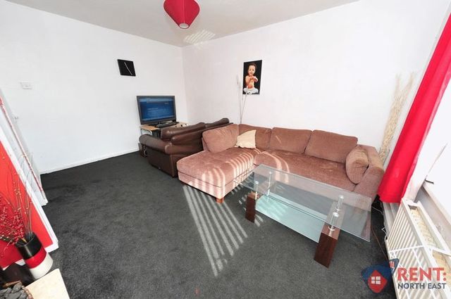  Image of 1 bedroom Flat to rent in Bamburgh Walk Gosforth Newcastle upon Tyne NE3 at Bamburgh Walk Gosforth Fawdon, NE3 3PH