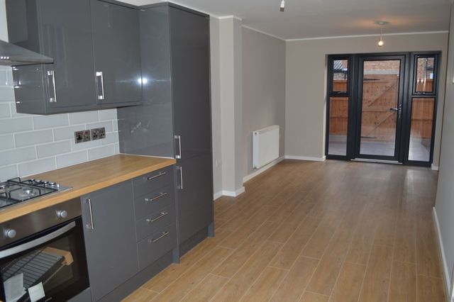  Image of 2 bedroom Town House to rent in Bargate Lincoln LN5 at Lincoln  Lincoln, LN5 8BU
