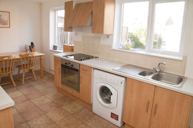  Image of 2 bedroom Semi-Detached house for sale in Barkston Gardens Lincoln LN2 at Barkston Gardens  Lincoln, LN2 2HS