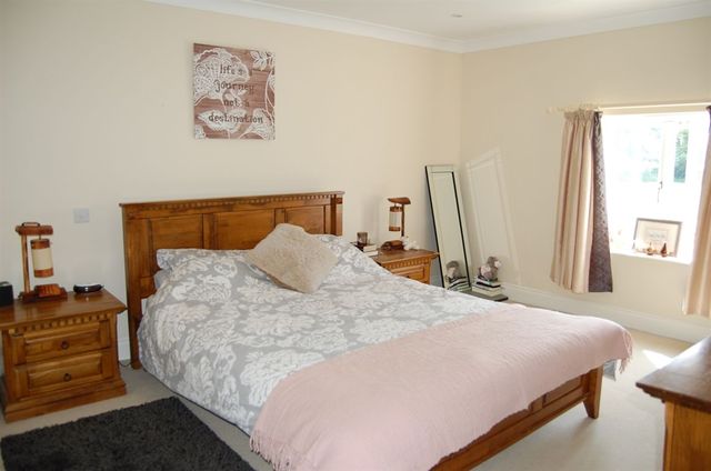  Image of 5 bedroom Detached house to rent in Barlings Lincoln LN3 at Lincoln  Lincoln, LN3 5DG